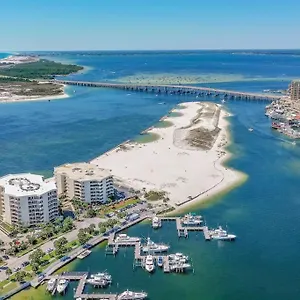  Holiday home Charming Isle Access Townhome